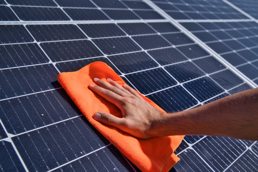 A Complete Guide to Solar Panel Maintenance  